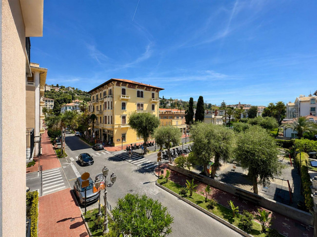 Apartment for sale in Bordighera