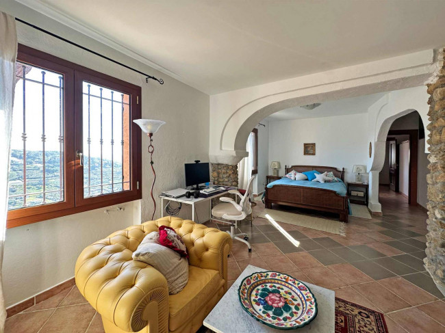 Villa for sale in Bordighera