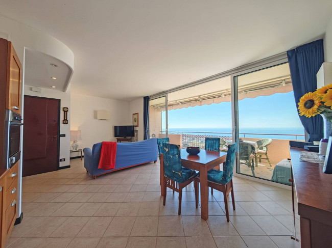 Квартира в продажа в Bordighera