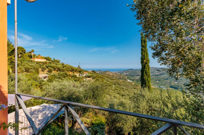 Villa in vendita a Dolcedo