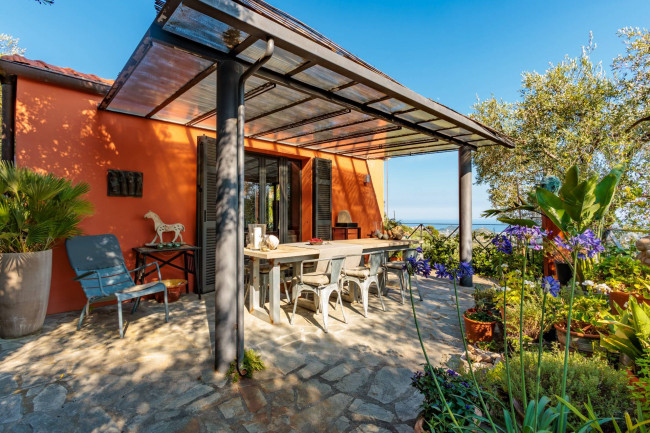 Villa in vendita a Dolcedo