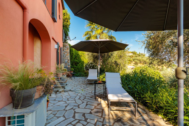 Villa in vendita a Dolcedo