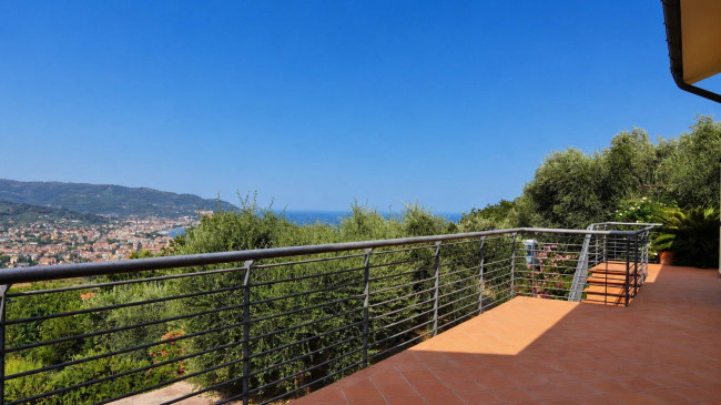Villa in vendita a Diano Marina
