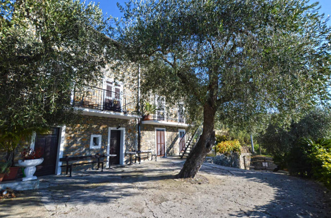 Villa in vendita a Bordighera