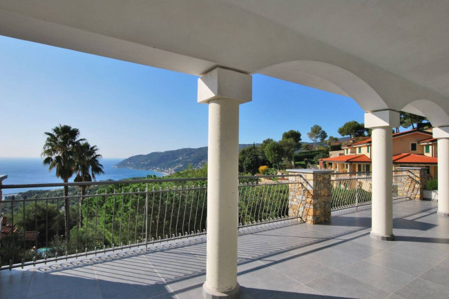 Villa in vendita a Andora