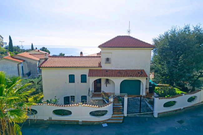 Villa in vendita a Pietra Ligure