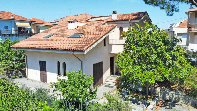 Villa in vendita a Loano