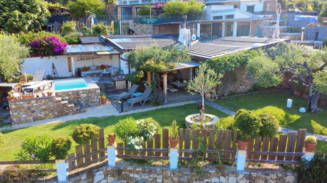 Villa in vendita a Imperia