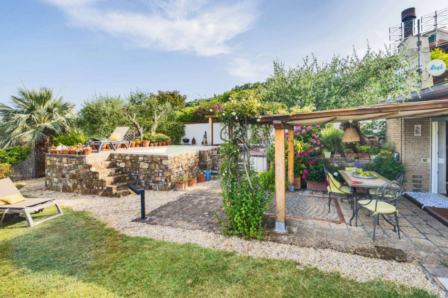 Villa in vendita a Imperia