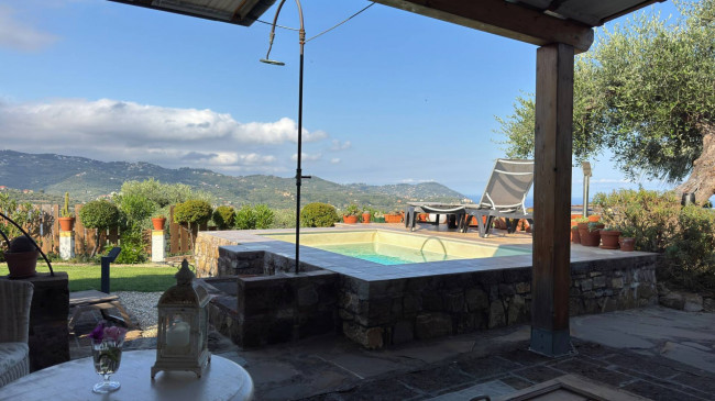 Villa in vendita a Imperia