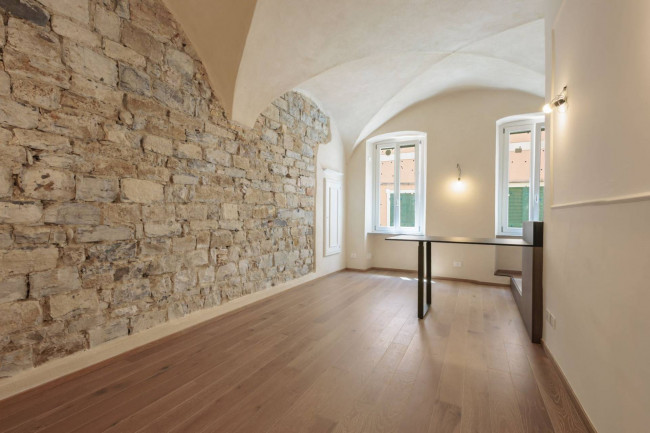 Квартира в продажа в Santo Stefano al Mare