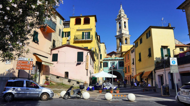 Appartamento in vendita a Dolcedo