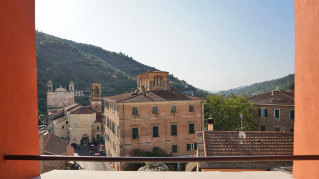 Appartamento in vendita a Dolcedo