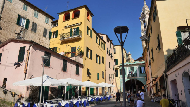 Appartamento in vendita a Dolcedo