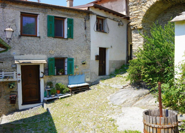 Dorf-/Reihenhaus zum kaufen in Triora