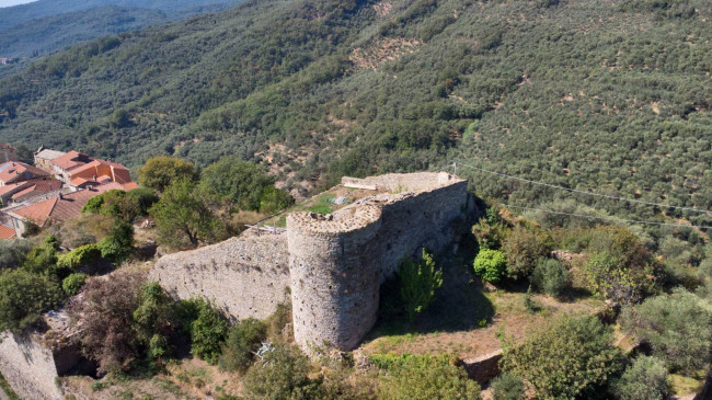 Villa in vendita a Vasia