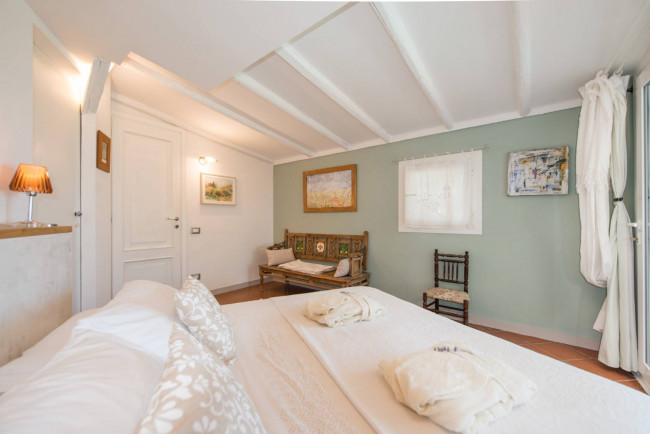 Villa for sale in Imperia