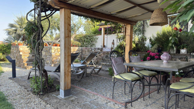 Villa for sale in Imperia