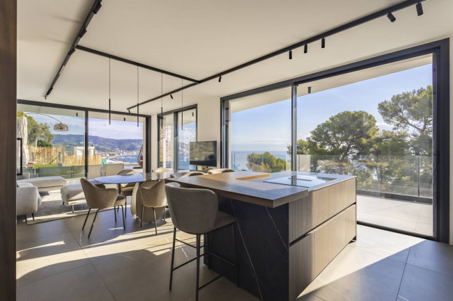 Villa for sale in Diano Marina