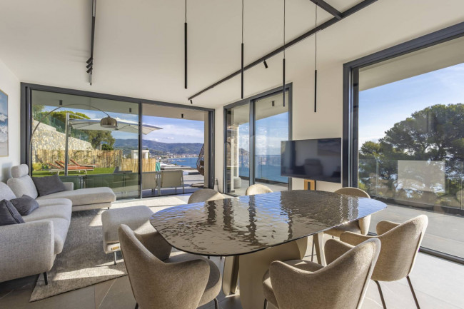 Villa for sale in Diano Marina