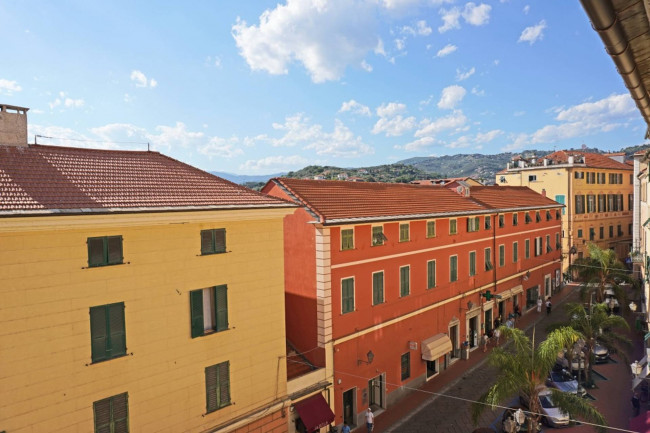 Appartamento in vendita a Imperia