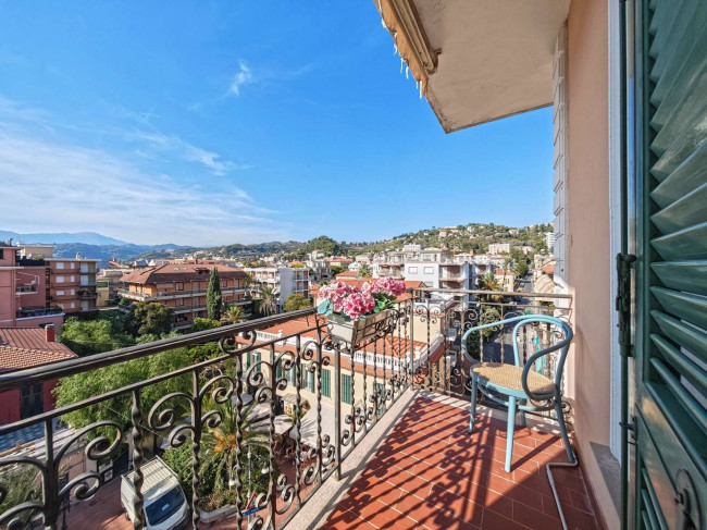 Appartamento in vendita a Bordighera