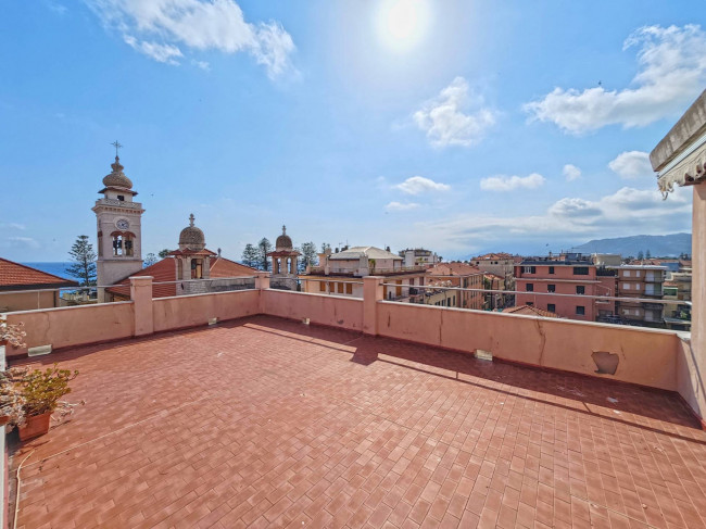 Appartamento in vendita a Bordighera