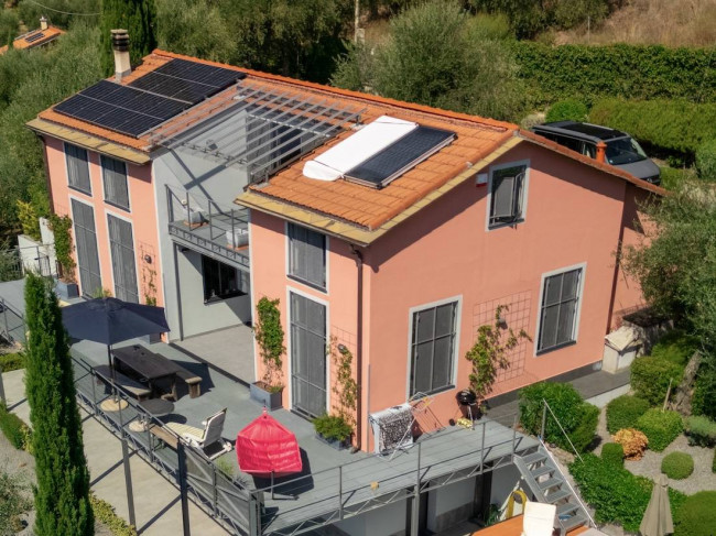 Villa for sale in Diano San Pietro