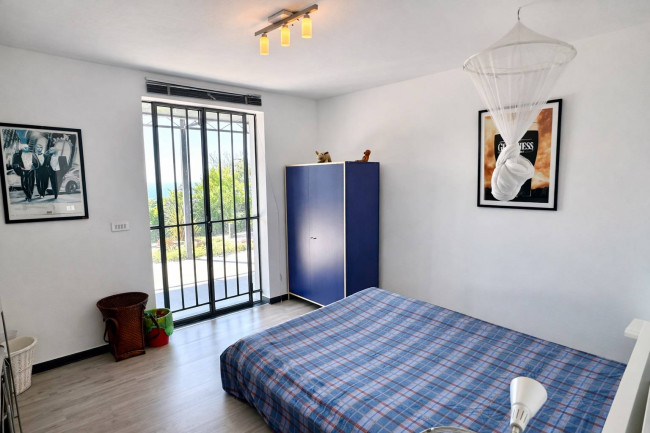Villa for sale in Diano San Pietro