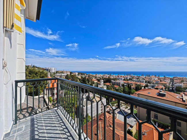 Квартира в продажа в Bordighera