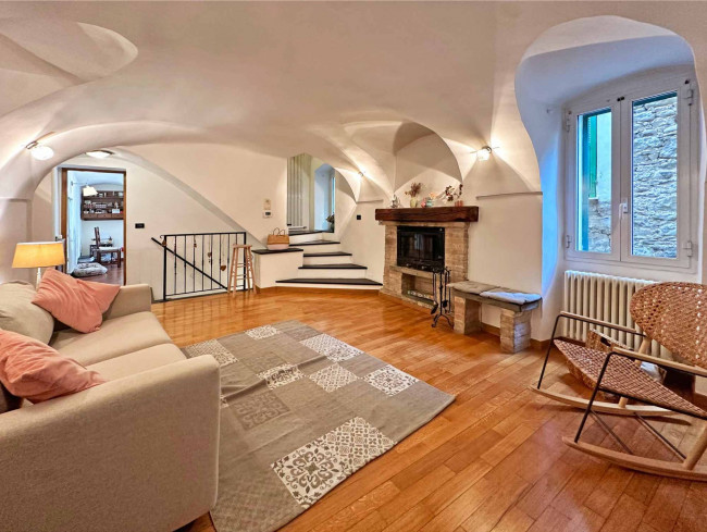 Casa di paese in vendita a Dolceacqua