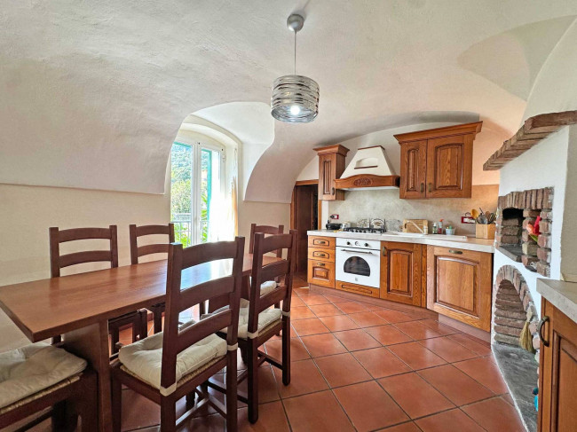 Casa di paese in vendita a Dolceacqua
