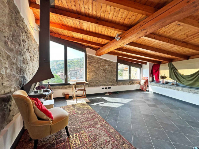 Casa di paese in vendita a Dolceacqua
