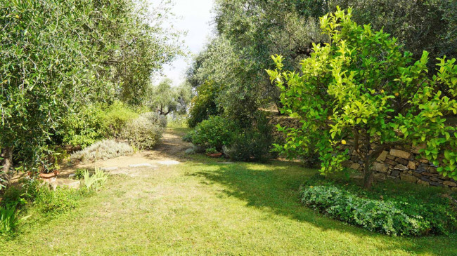 Villa for sale in Diano Marina