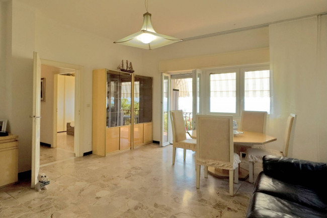 Villa for sale in Santo Stefano al Mare