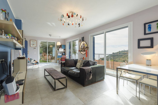 Villa for sale in Imperia
