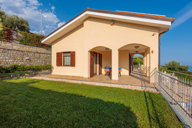 Villa in vendita a Sanremo