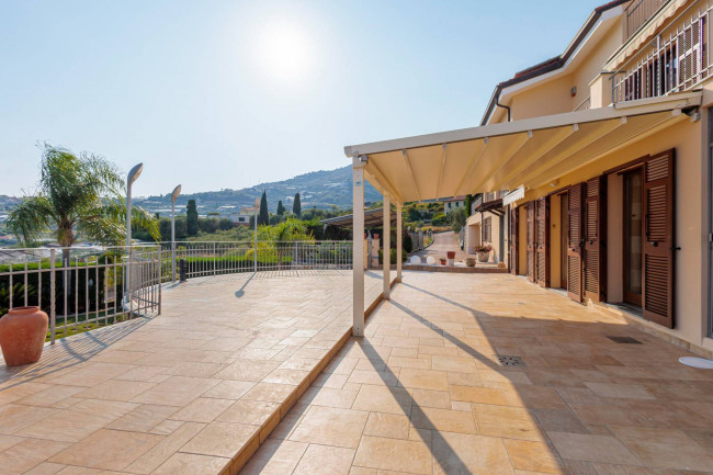 Villa in vendita a Sanremo