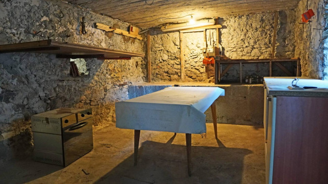 Casa di paese in vendita a Borgomaro