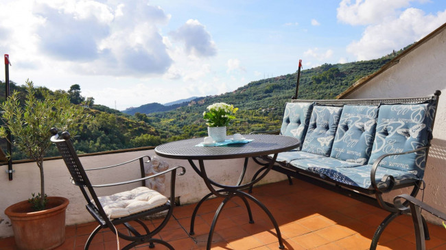 Casa di paese in vendita a Diano San Pietro