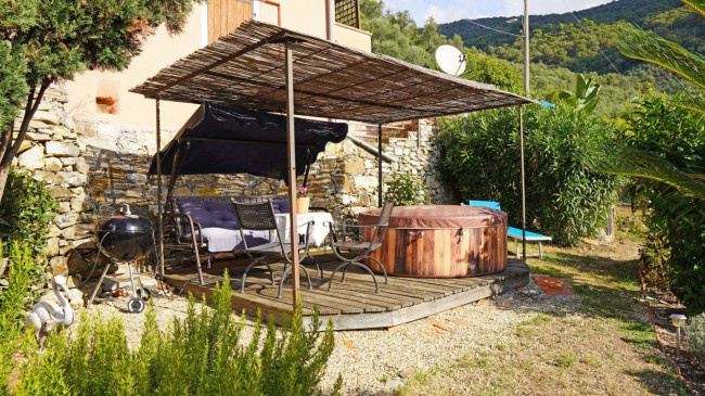 Casa di paese in vendita a Diano San Pietro