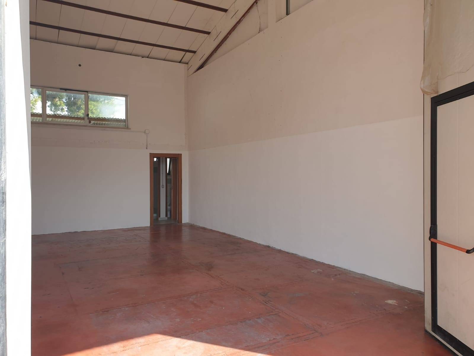 Capannone Commerciale CHIETI affitto  Chieti Scalo Zona Industriale  casAffitti by Subito Casa