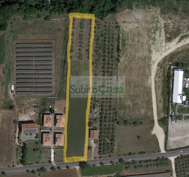 Terreno edificabile in vendita a Villa Oliveti, Rosciano (PE)