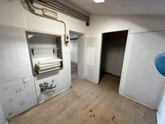Locale commerciale in affitto a Chieti