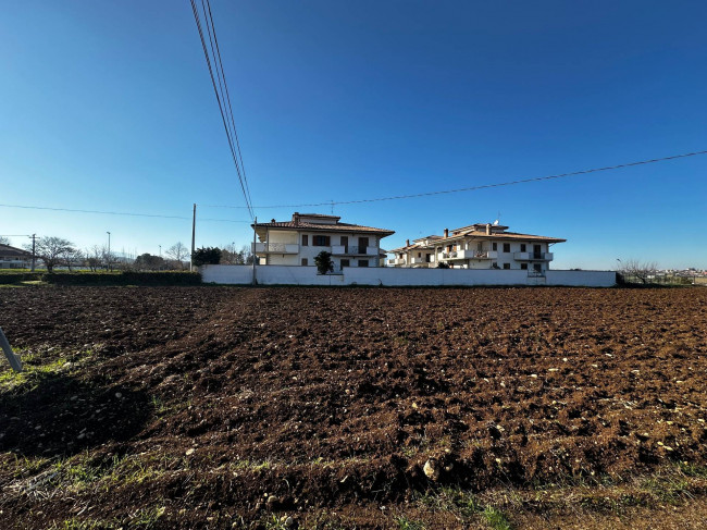 Terreno edificabile in vendita a Rosciano