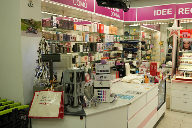 Attività commerciale in vendita a Roseto degli Abruzzi
