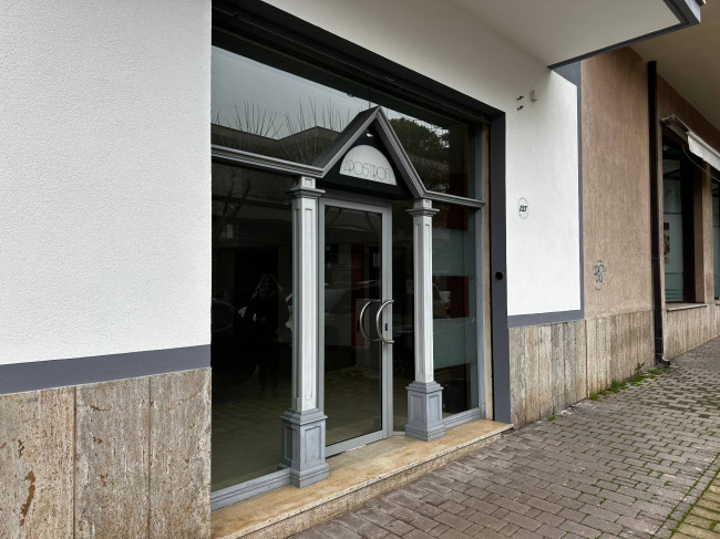 Locale commerciale in affitto a Chieti