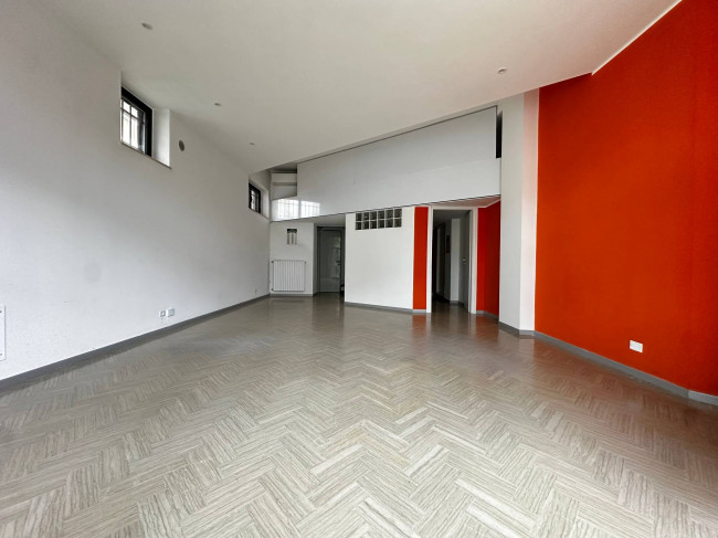Locale commerciale in affitto a Chieti