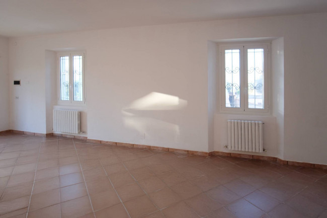 Locale commerciale in affitto a Chieti