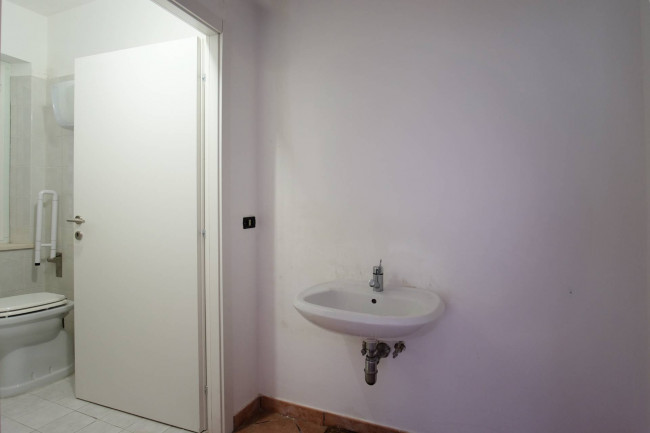 Locale commerciale in affitto a Chieti